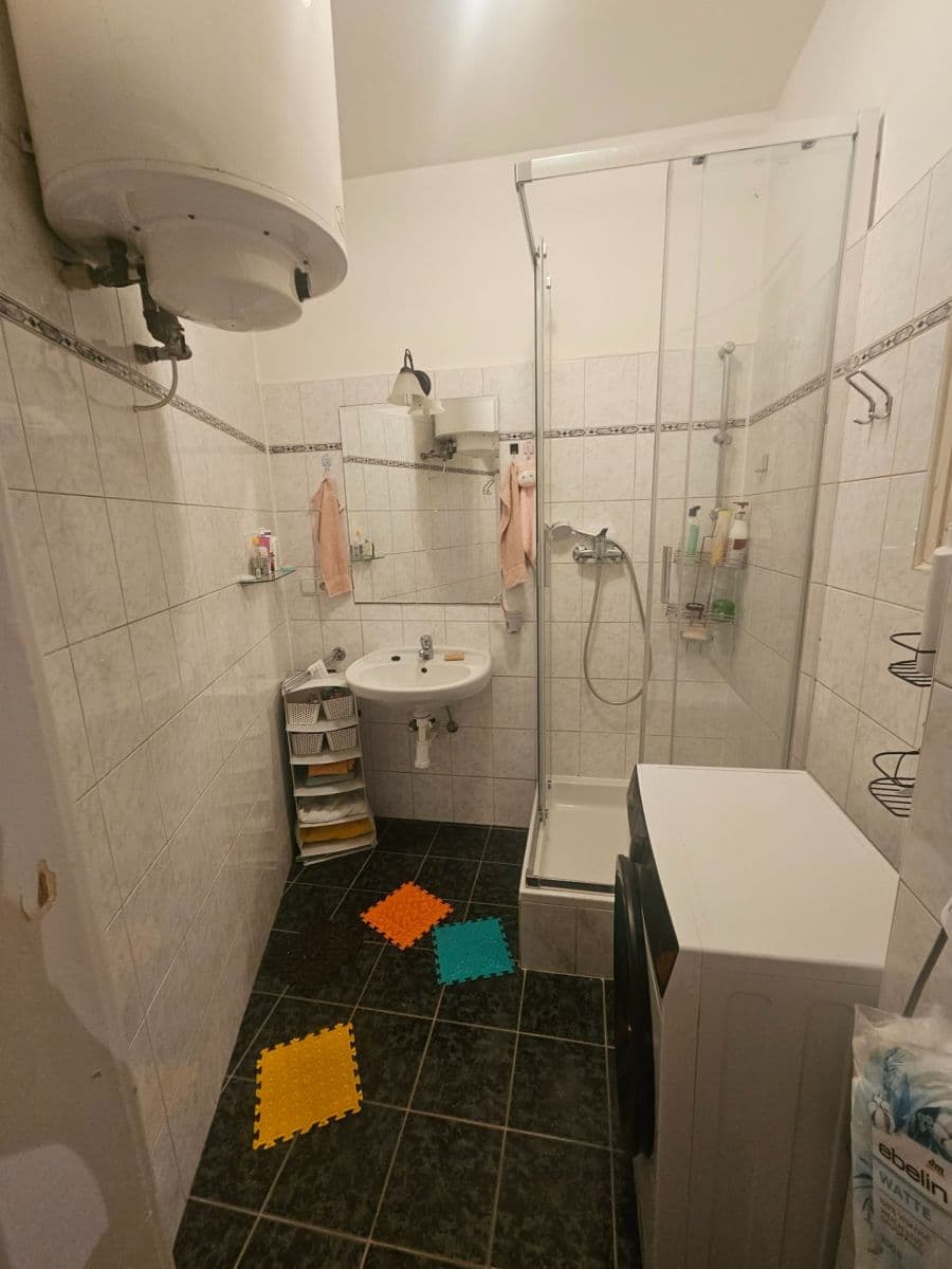 Pronájem bytu Garsoniéra 31 m², Prosecká, Praha, Praha Pronájem bytu Garsoniéra 31 m², Prosecká, Praha, Praha
