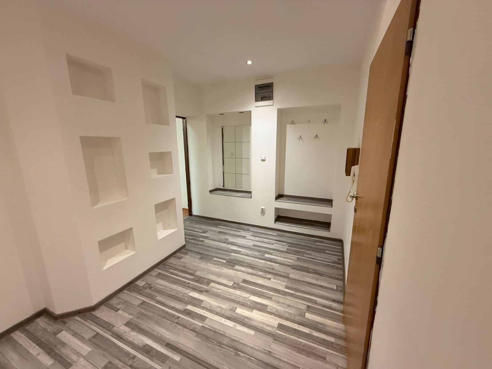 Pronájem bytu 2+1 69 m², Hutní osada, Zastávka, Jihomoravský kraj Pronájem bytu 2+1 69 m², Hutní osada, Zastávka, Jihomoravský kraj