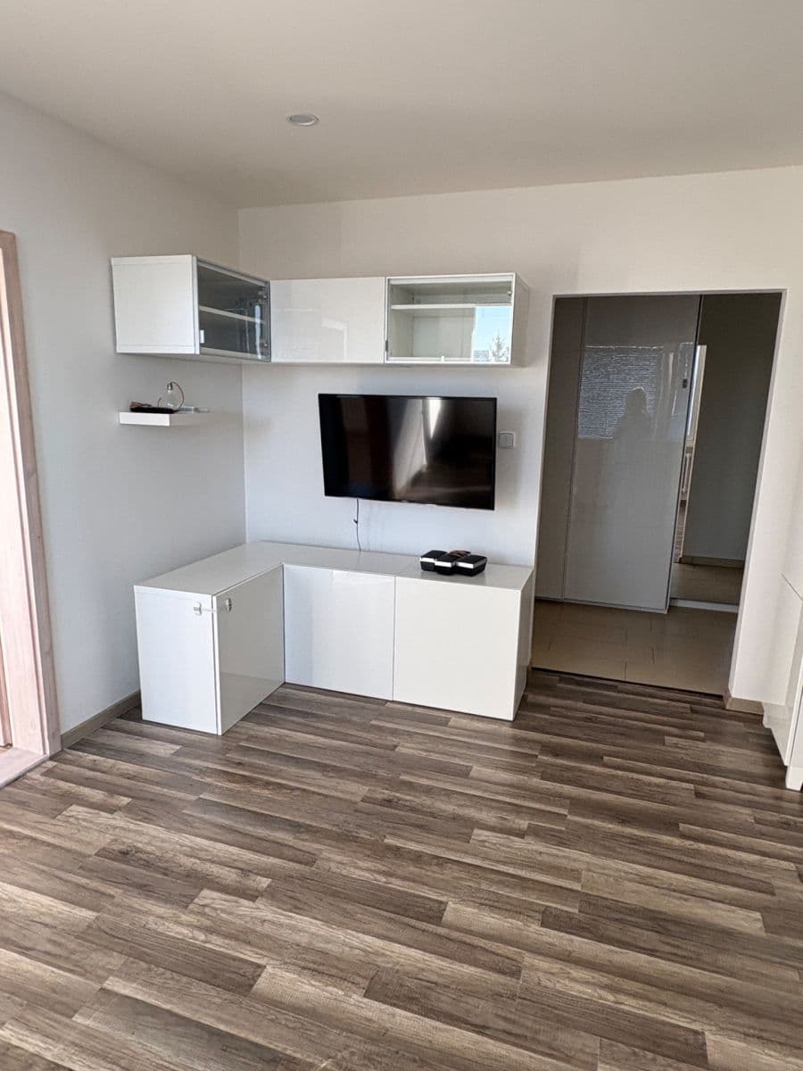 Pronájem bytu 3+kk 66 m², Na rovinách, Praha, Praha Pronájem bytu 3+kk 66 m², Na rovinách, Praha, Praha