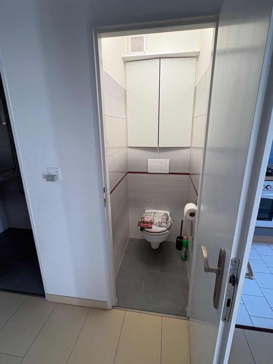 Pronájem bytu 3+kk 66 m², Na rovinách, Praha, Praha Pronájem bytu 3+kk 66 m², Na rovinách, Praha, Praha