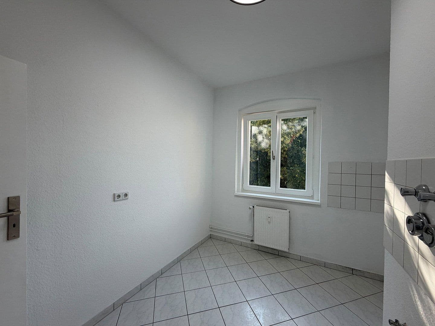 Prodej bytu 3+1 66 m², Sültstraße 60, Berlin, Berlín Prodej bytu 3+1 66 m², Sültstraße 60, Berlin, Berlín