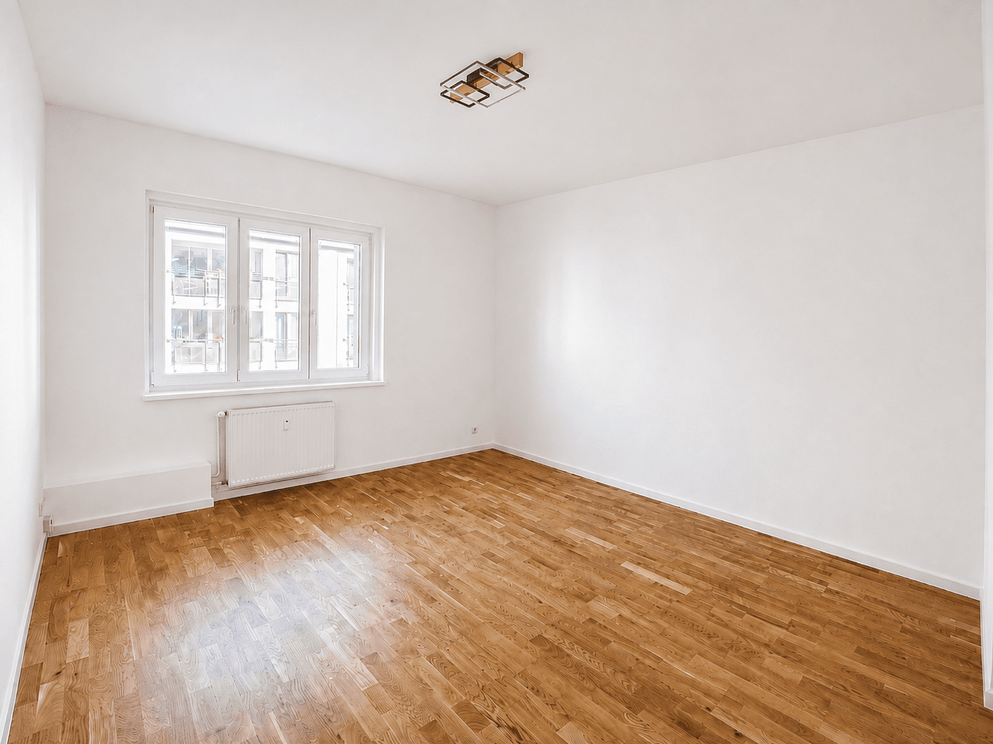 Prodej bytu 3+1 66 m², Sültstraße 60, Berlin, Berlín Prodej bytu 3+1 66 m², Sültstraße 60, Berlin, Berlín
