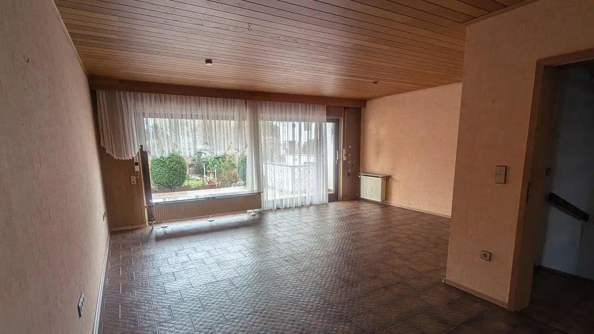 Prodej domu 140 m², pozemek 216 m², Hoelscherweg 5, Darmstadt, Hessen Prodej domu 140 m², pozemek 216 m², Hoelscherweg 5, Darmstadt, Hessen