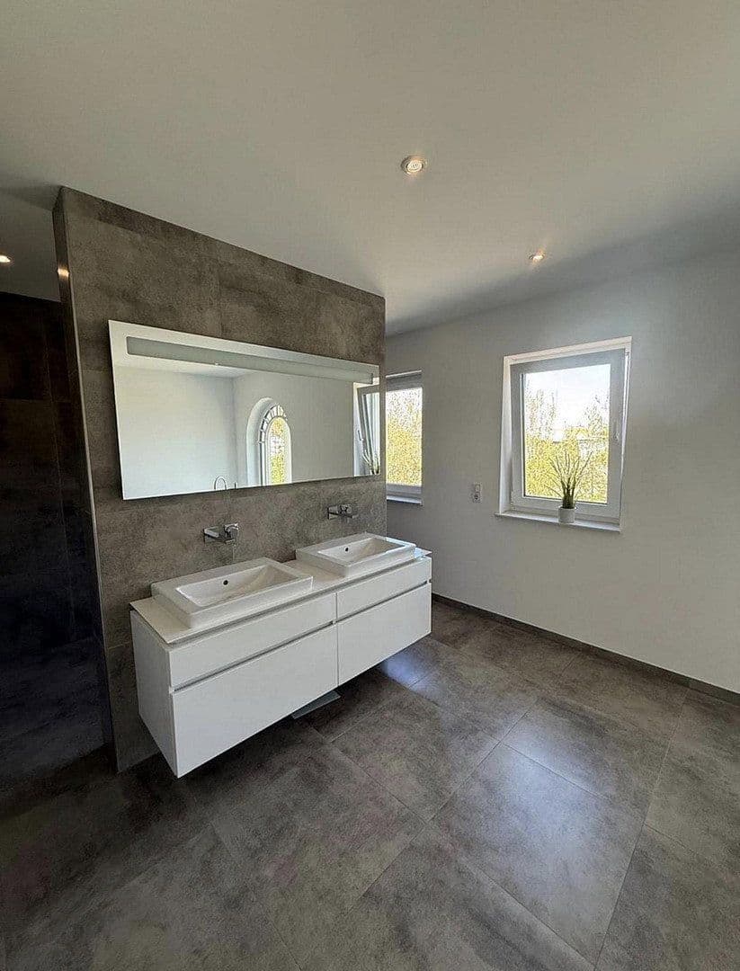 Prodej domu 221 m², pozemek 575 m², Wennigsen (Deister), Dolní Sasko Prodej domu 221 m², pozemek 575 m², Wennigsen (Deister), Dolní Sasko