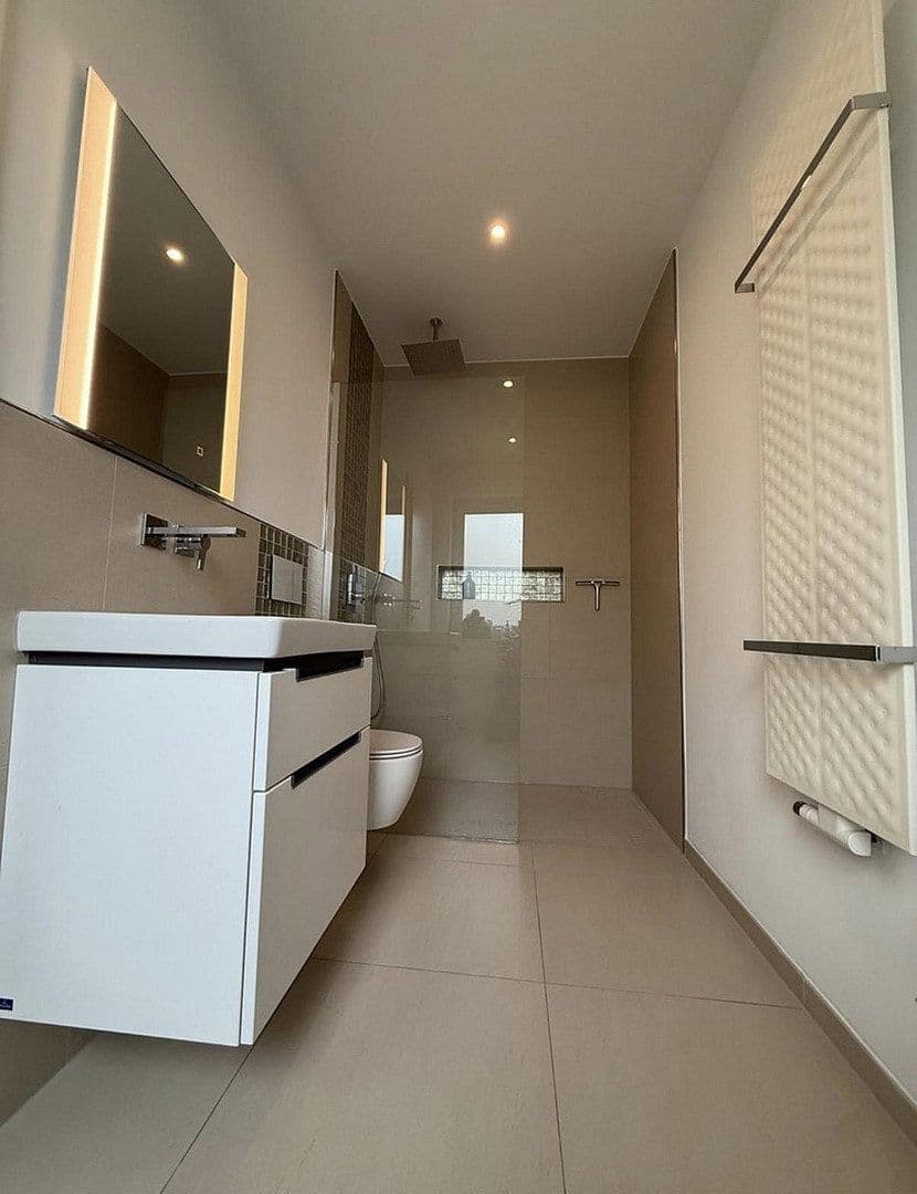 Prodej domu 221 m², pozemek 575 m², Wennigsen (Deister), Dolní Sasko Prodej domu 221 m², pozemek 575 m², Wennigsen (Deister), Dolní Sasko