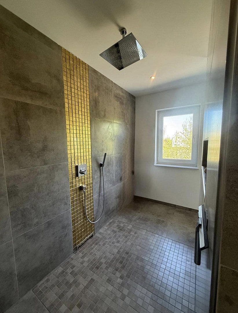 Prodej domu 221 m², pozemek 575 m², Wennigsen (Deister), Dolní Sasko Prodej domu 221 m², pozemek 575 m², Wennigsen (Deister), Dolní Sasko