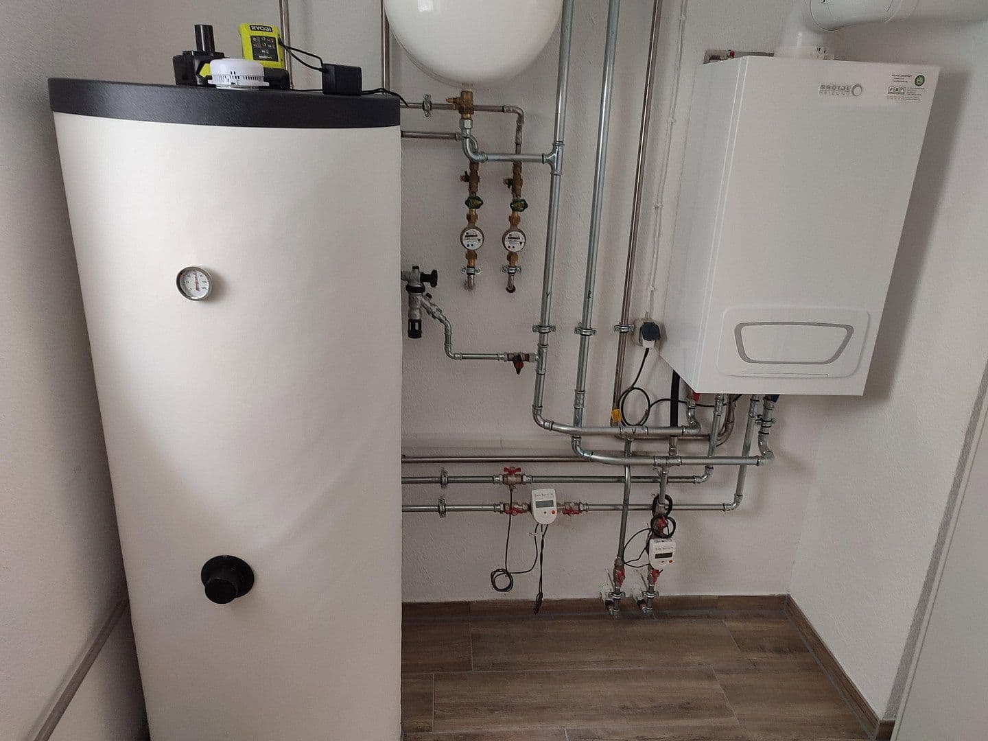 Pronájem bytu 2+kk 60 m², Heidenheim an der Brenz, Bádensko-Württembersko Pronájem bytu 2+kk 60 m², Heidenheim an der Brenz, Bádensko-Württembersko
