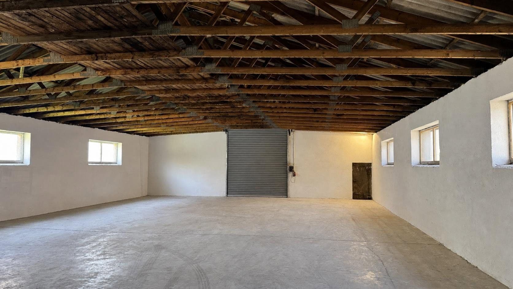 Pronájem nebytového prostoru 2.400 m², Uracher Str. 52, St. Johann, Bádensko-Württembersko Pronájem nebytového prostoru 2.400 m², Uracher Str. 52, St. Johann, Bádensko-Württembersko