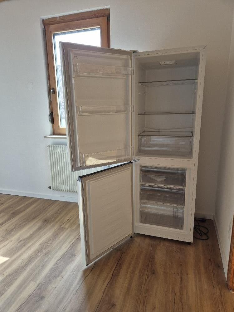 Pronájem domu 93 m², pozemek 80 m², Ludwigsburg, Bádensko-Württembersko Pronájem domu 93 m², pozemek 80 m², Ludwigsburg, Bádensko-Württembersko