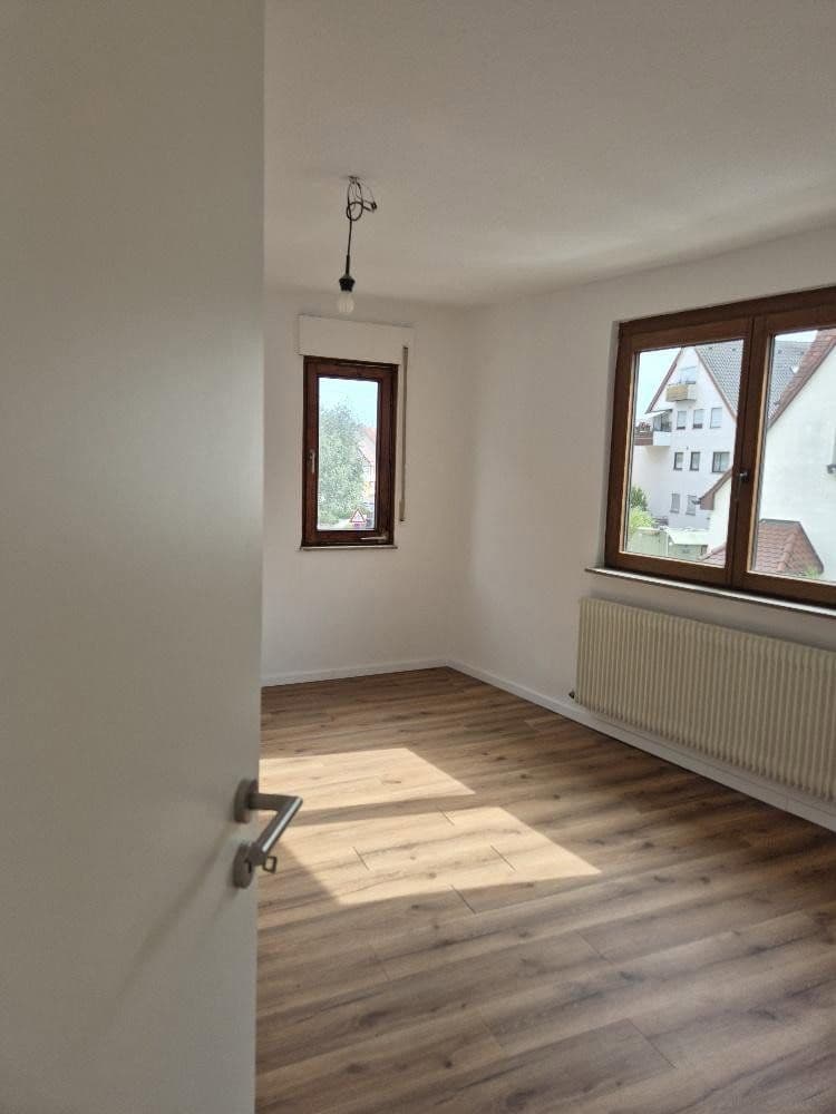 Pronájem domu 93 m², pozemek 80 m², Ludwigsburg, Bádensko-Württembersko Pronájem domu 93 m², pozemek 80 m², Ludwigsburg, Bádensko-Württembersko