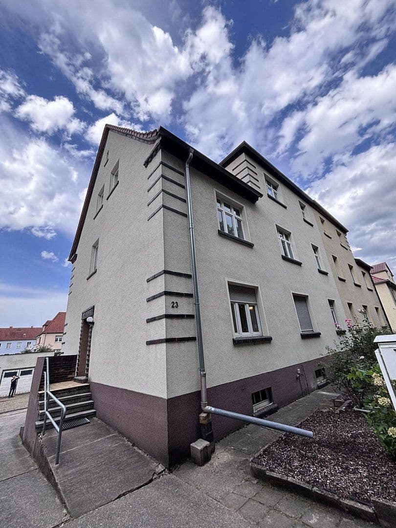 Pronájem bytu 4+1 85 m², Friedensstraße 23, Bitterfeld-Wolfen, Sasko-Anhaltsko Pronájem bytu 4+1 85 m², Friedensstraße 23, Bitterfeld-Wolfen, Sasko-Anhaltsko