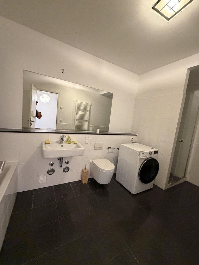 Pronájem bytu 2+1 82 m², Richard-Sorge-Str. 52, Berlin, Berlín Pronájem bytu 2+1 82 m², Richard-Sorge-Str. 52, Berlin, Berlín