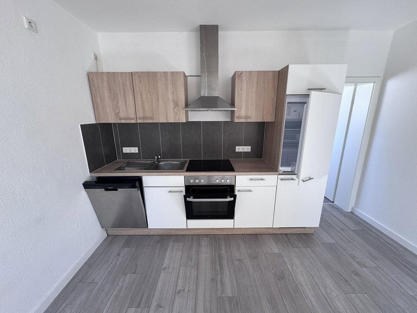 Pronájem bytu 4+1 75 m², Waldstraße 3, Flensburg, Šlesvicko-Holštýnsko Pronájem bytu 4+1 75 m², Waldstraße 3, Flensburg, Šlesvicko-Holštýnsko