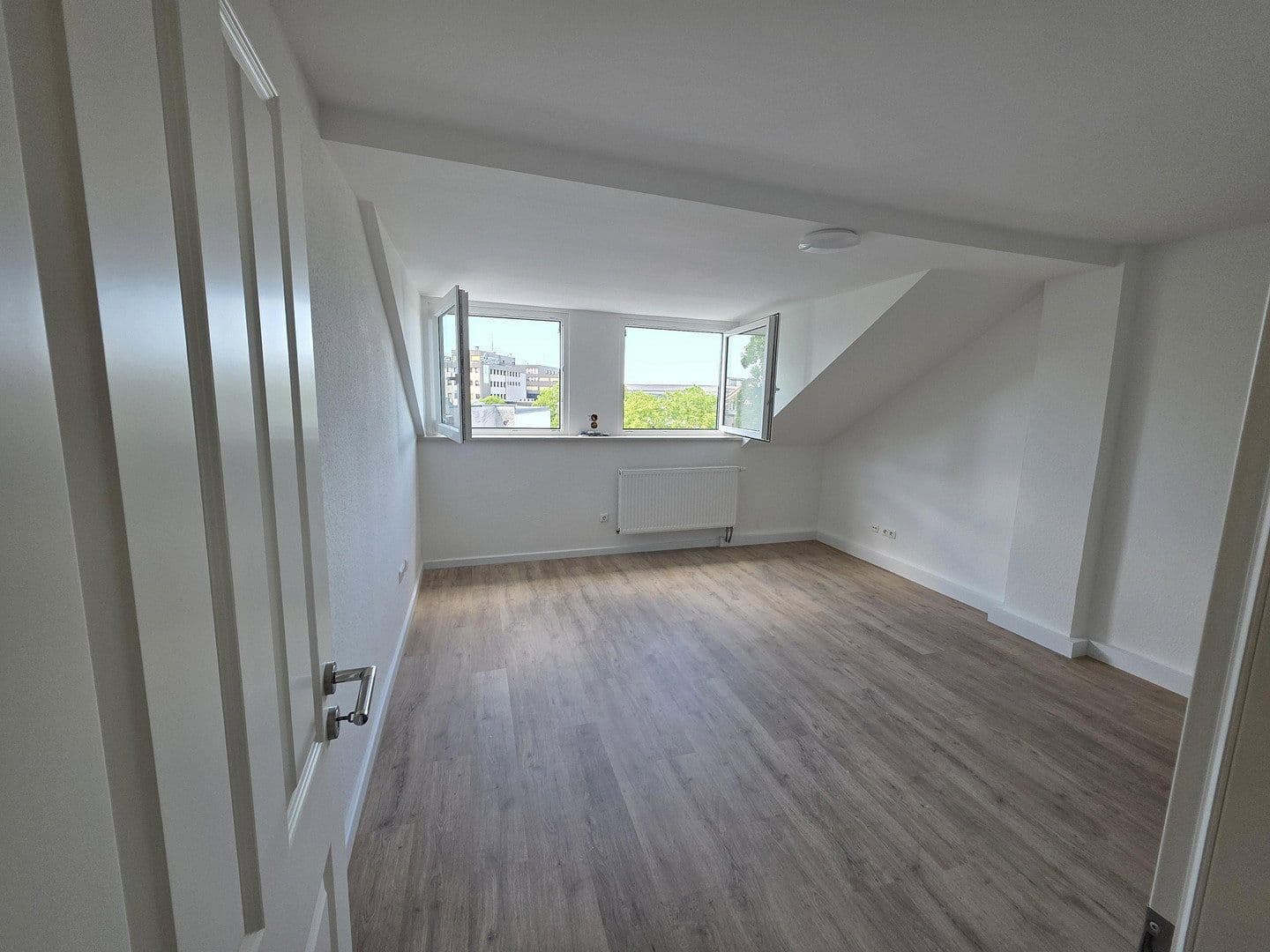 Prodej bytu 2+1 44 m², Wilhelm-Leuschner-Str. 40, Darmstadt, Hessen Prodej bytu 2+1 44 m², Wilhelm-Leuschner-Str. 40, Darmstadt, Hessen