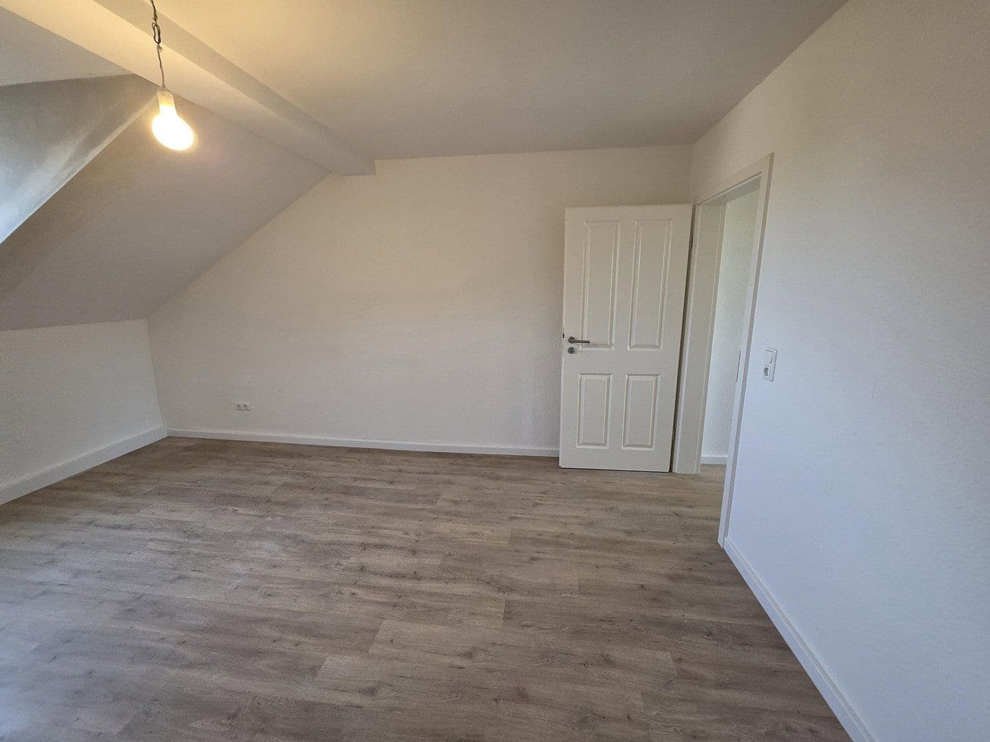 Prodej bytu 2+1 44 m², Wilhelm-Leuschner-Str. 40, Darmstadt, Hessen Prodej bytu 2+1 44 m², Wilhelm-Leuschner-Str. 40, Darmstadt, Hessen