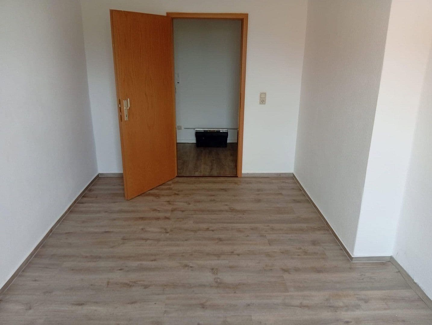 Pronájem bytu 4+1 90 m², Goethestr. 16, Dessau-Roßlau, Sasko-Anhaltsko Pronájem bytu 4+1 90 m², Goethestr. 16, Dessau-Roßlau, Sasko-Anhaltsko