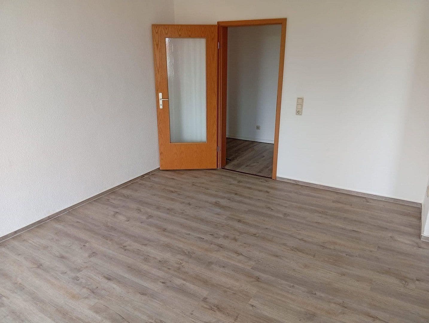 Pronájem bytu 4+1 90 m², Goethestr. 16, Dessau-Roßlau, Sasko-Anhaltsko Pronájem bytu 4+1 90 m², Goethestr. 16, Dessau-Roßlau, Sasko-Anhaltsko
