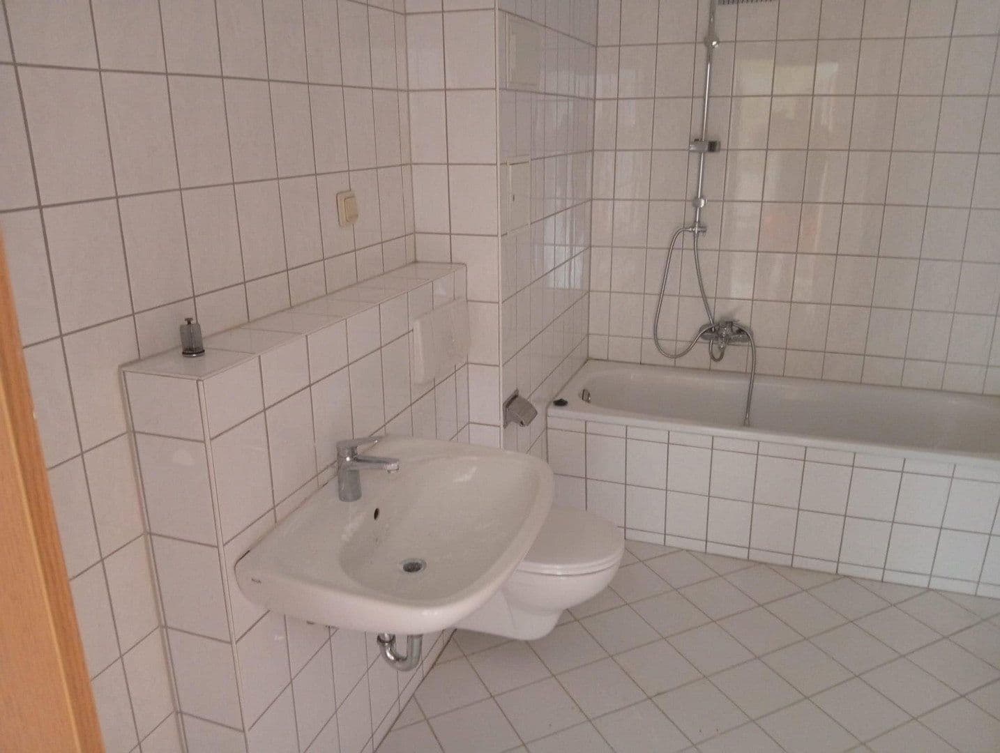 Pronájem bytu 4+1 90 m², Goethestr. 16, Dessau-Roßlau, Sasko-Anhaltsko Pronájem bytu 4+1 90 m², Goethestr. 16, Dessau-Roßlau, Sasko-Anhaltsko