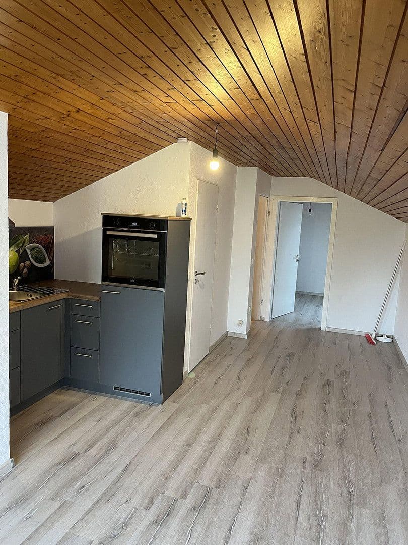 Pronájem bytu 2+1 40 m², Wurmlingen, Bádensko-Württembersko Pronájem bytu 2+1 40 m², Wurmlingen, Bádensko-Württembersko