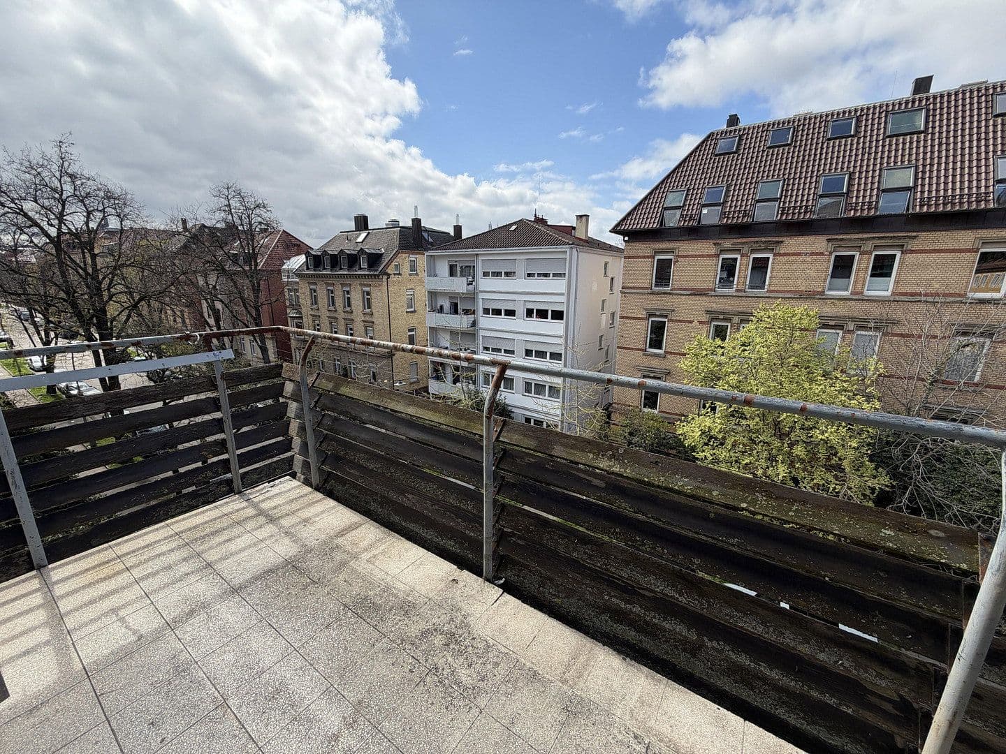 Pronájem bytu 4+1 95 m², Stuttgart, Bádensko-Württembersko Pronájem bytu 4+1 95 m², Stuttgart, Bádensko-Württembersko