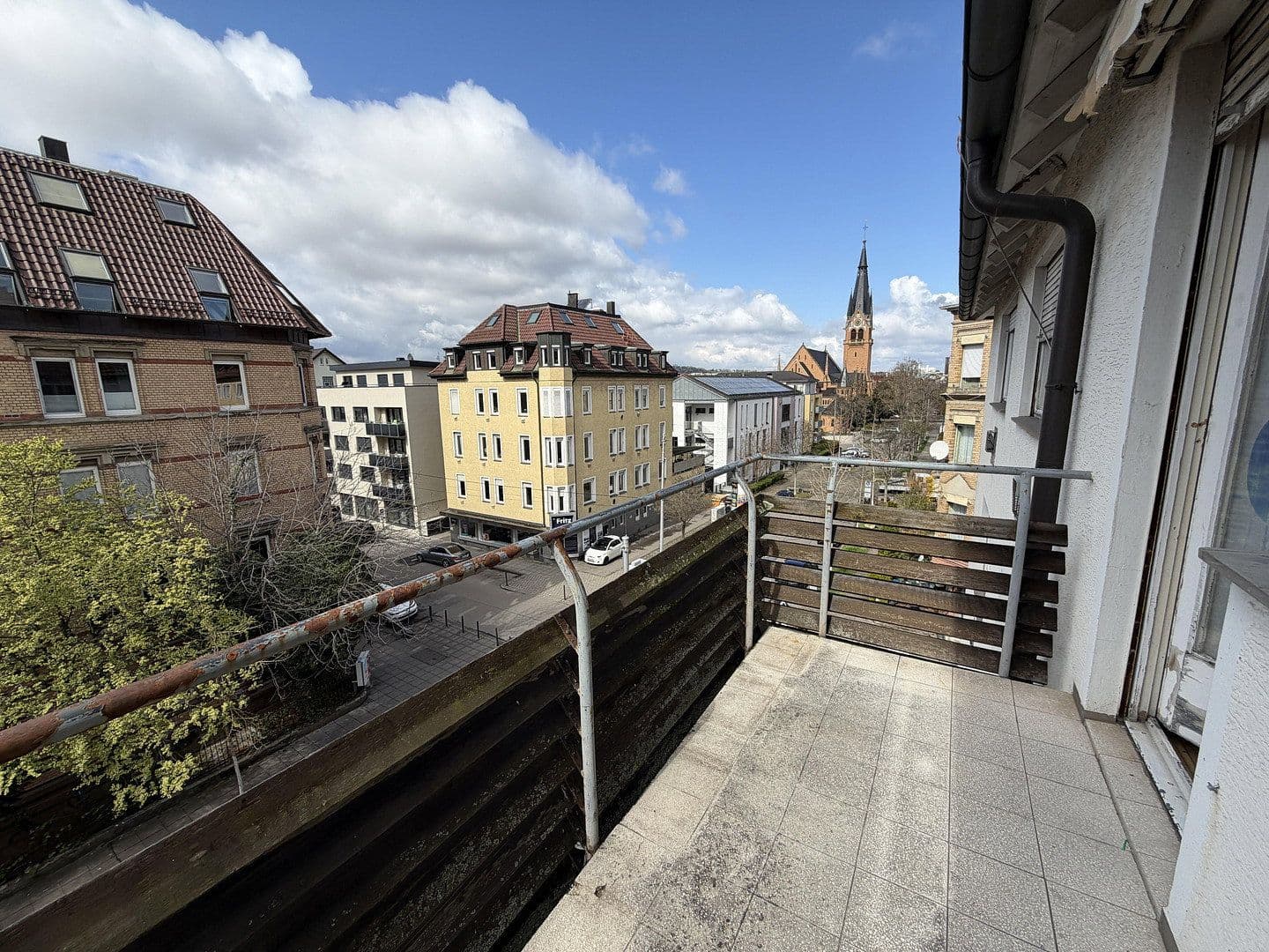 Pronájem bytu 4+1 95 m², Stuttgart, Bádensko-Württembersko Pronájem bytu 4+1 95 m², Stuttgart, Bádensko-Württembersko
