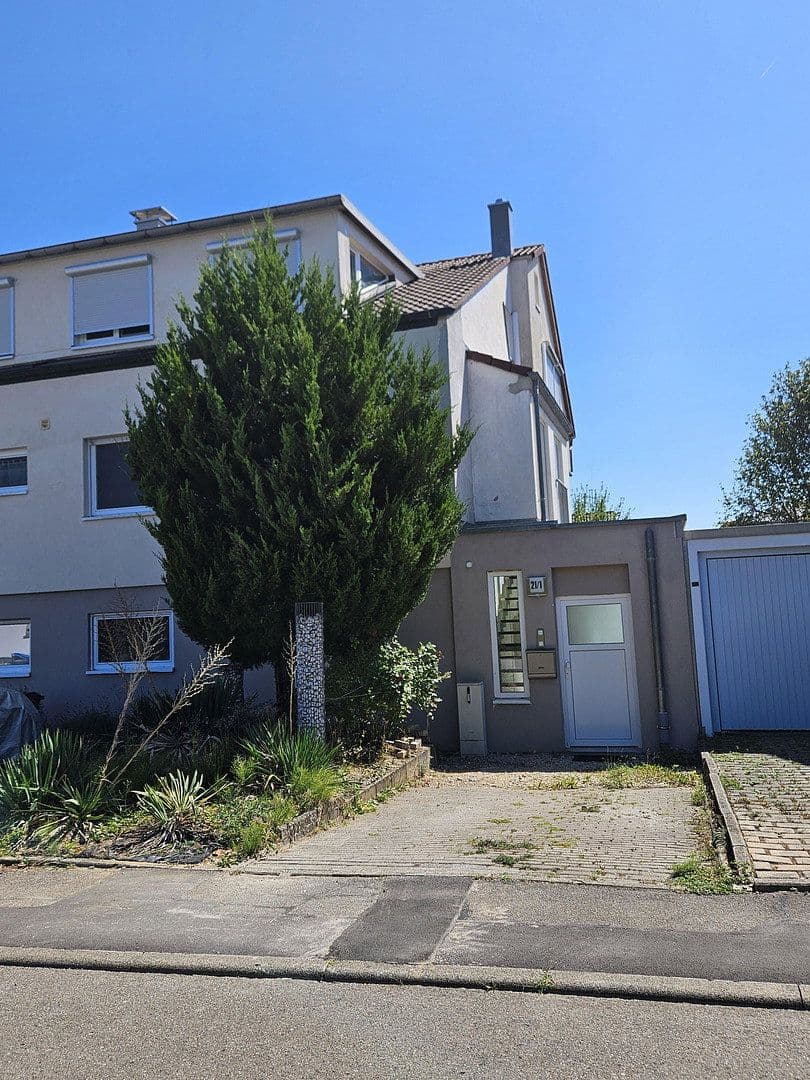 Pronájem bytu 3+1 101 m², Kusterdingen, Bádensko-Württembersko Pronájem bytu 3+1 101 m², Kusterdingen, Bádensko-Württembersko