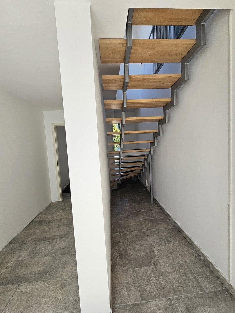 Pronájem bytu 3+1 101 m², Kusterdingen, Bádensko-Württembersko Pronájem bytu 3+1 101 m², Kusterdingen, Bádensko-Württembersko