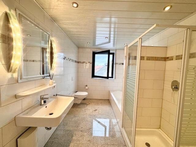 Prodej domu 363 m², pozemek 877 m², Greifenklaustraße 10, Reckendorf, Bavorsko Prodej domu 363 m², pozemek 877 m², Greifenklaustraße 10, Reckendorf, Bavorsko