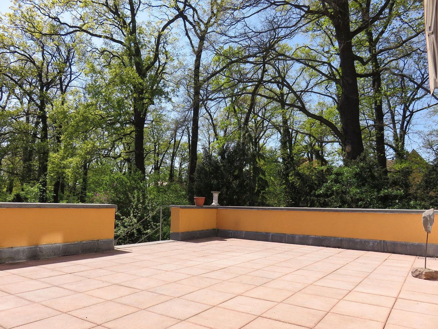 Prodej domu 193 m², pozemek 527 m², Mögeldorfer Weg 2, Berlin, Berlín Prodej domu 193 m², pozemek 527 m², Mögeldorfer Weg 2, Berlin, Berlín