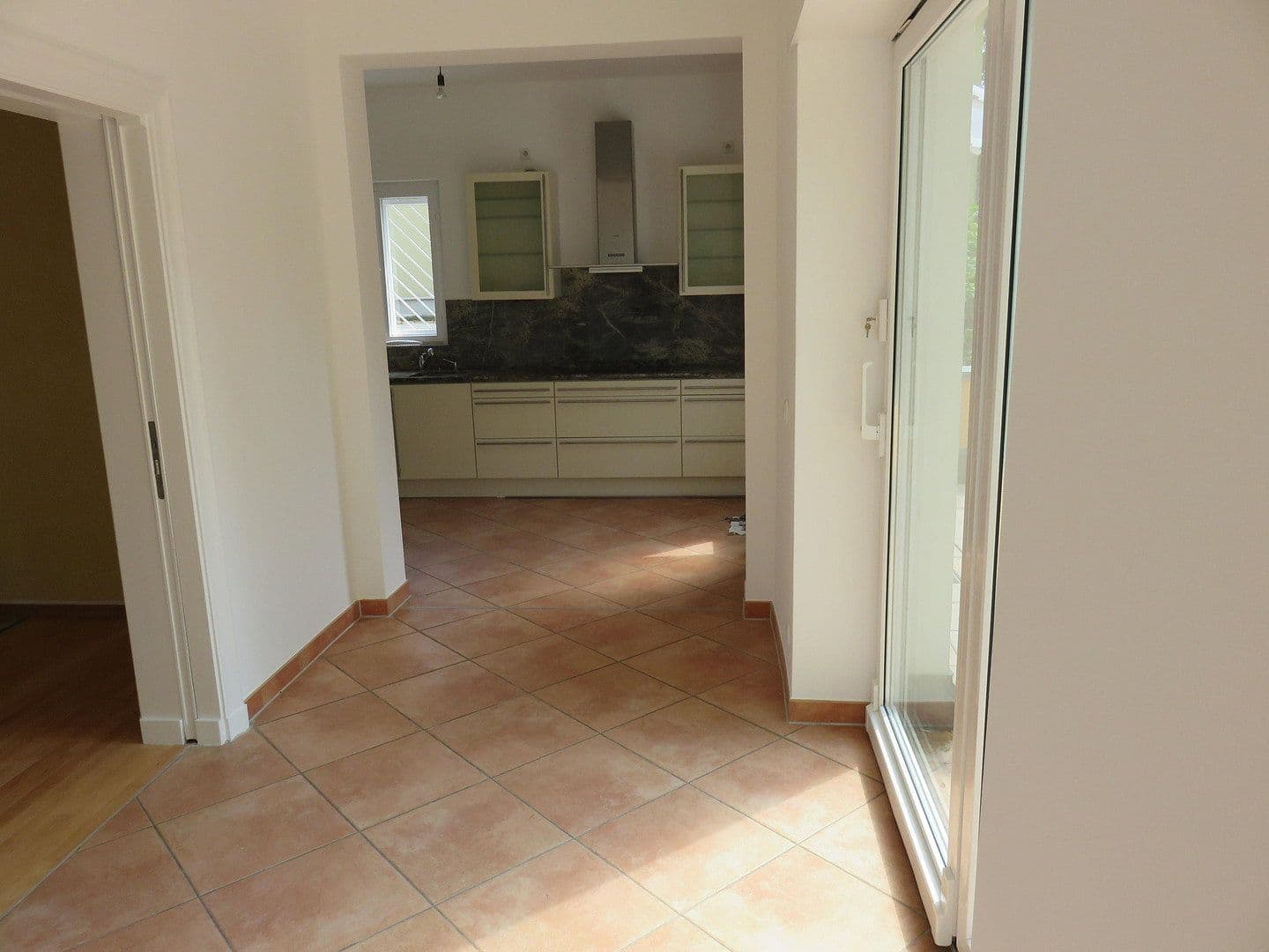 Prodej domu 193 m², pozemek 527 m², Mögeldorfer Weg 2, Berlin, Berlín Prodej domu 193 m², pozemek 527 m², Mögeldorfer Weg 2, Berlin, Berlín