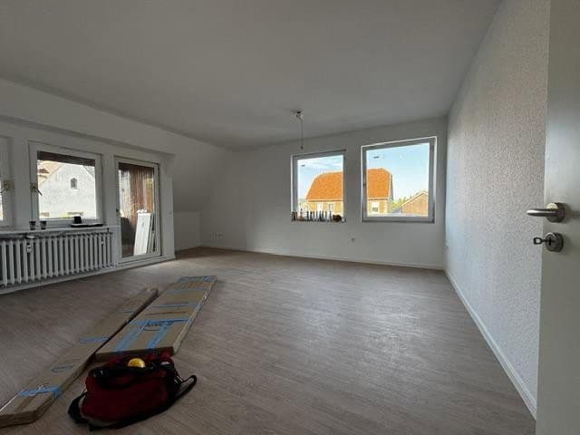 Pronájem bytu 3+1 80 m², Obere Tor Straße 13a, Dassel, Dolní Sasko Pronájem bytu 3+1 80 m², Obere Tor Straße 13a, Dassel, Dolní Sasko