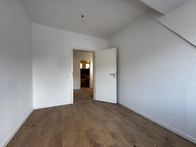 Pronájem bytu 3+1 80 m², Obere Tor Straße 13a, Dassel, Dolní Sasko Pronájem bytu 3+1 80 m², Obere Tor Straße 13a, Dassel, Dolní Sasko