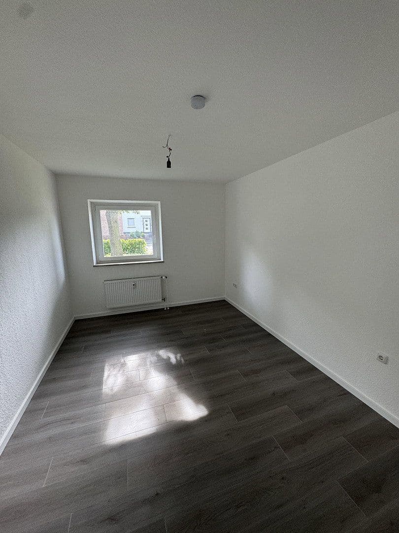 Pronájem bytu 3+kk 80 m², Ernst Holla Str. 36, Moers, Severní Porýní-Vestfálsko Pronájem bytu 3+kk 80 m², Ernst Holla Str. 36, Moers, Severní Porýní-Vestfálsko