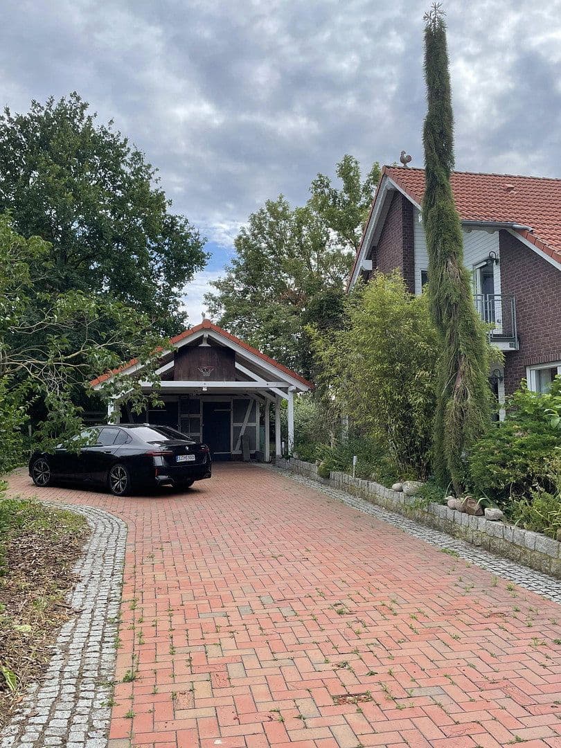 Prodej domu 180 m², pozemek 1.560 m², Müncheberg, Braniborsko Prodej domu 180 m², pozemek 1.560 m², Müncheberg, Braniborsko