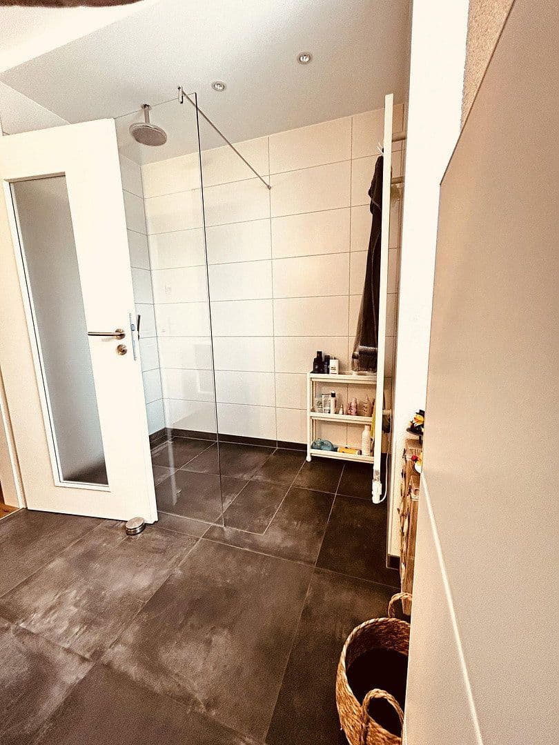 Prodej domu 190 m², pozemek 326 m², Karlsruhe, Bádensko-Württembersko Prodej domu 190 m², pozemek 326 m², Karlsruhe, Bádensko-Württembersko