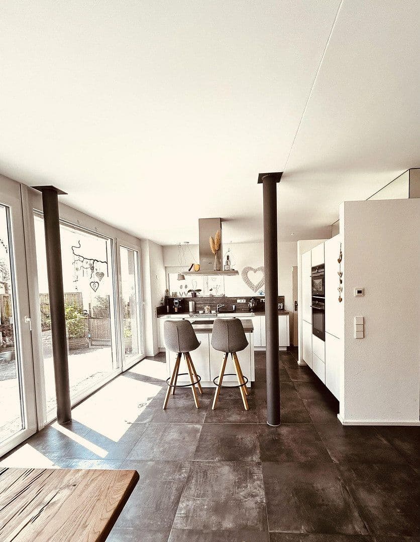 Prodej domu 190 m², pozemek 326 m², Karlsruhe, Bádensko-Württembersko Prodej domu 190 m², pozemek 326 m², Karlsruhe, Bádensko-Württembersko