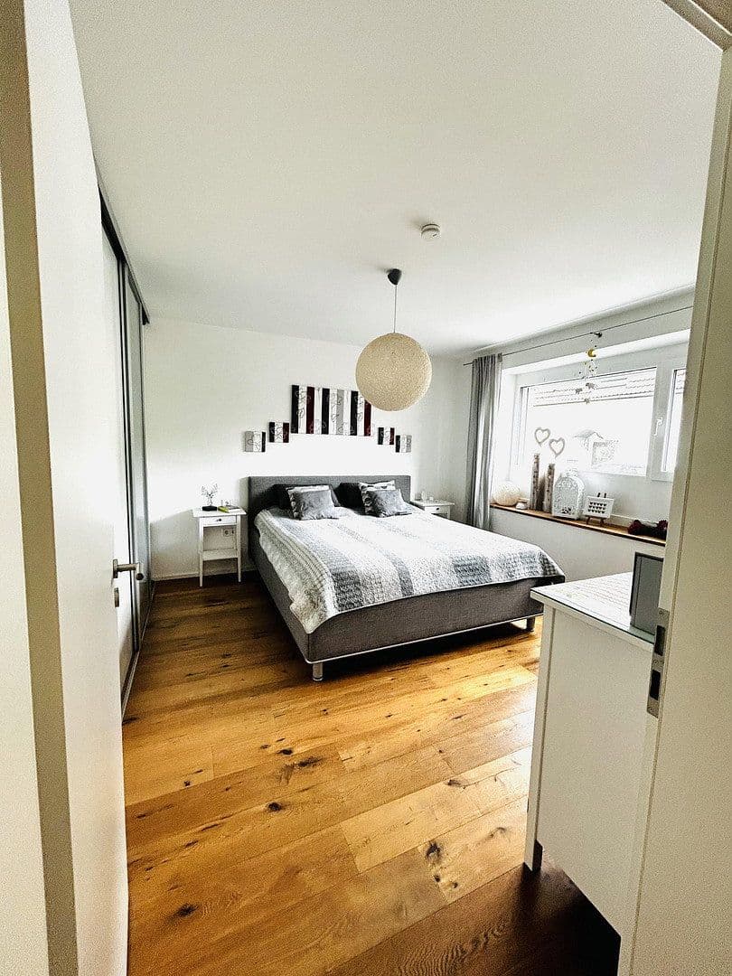 Prodej domu 190 m², pozemek 326 m², Karlsruhe, Bádensko-Württembersko Prodej domu 190 m², pozemek 326 m², Karlsruhe, Bádensko-Württembersko