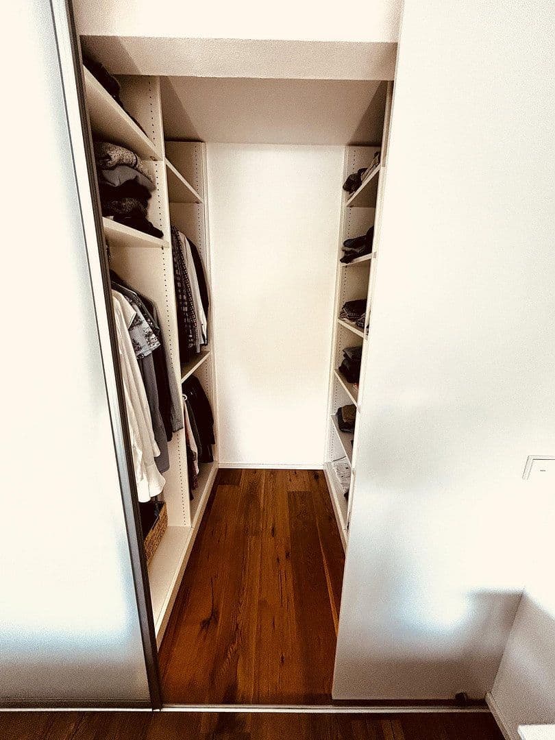 Prodej domu 190 m², pozemek 326 m², Karlsruhe, Bádensko-Württembersko Prodej domu 190 m², pozemek 326 m², Karlsruhe, Bádensko-Württembersko