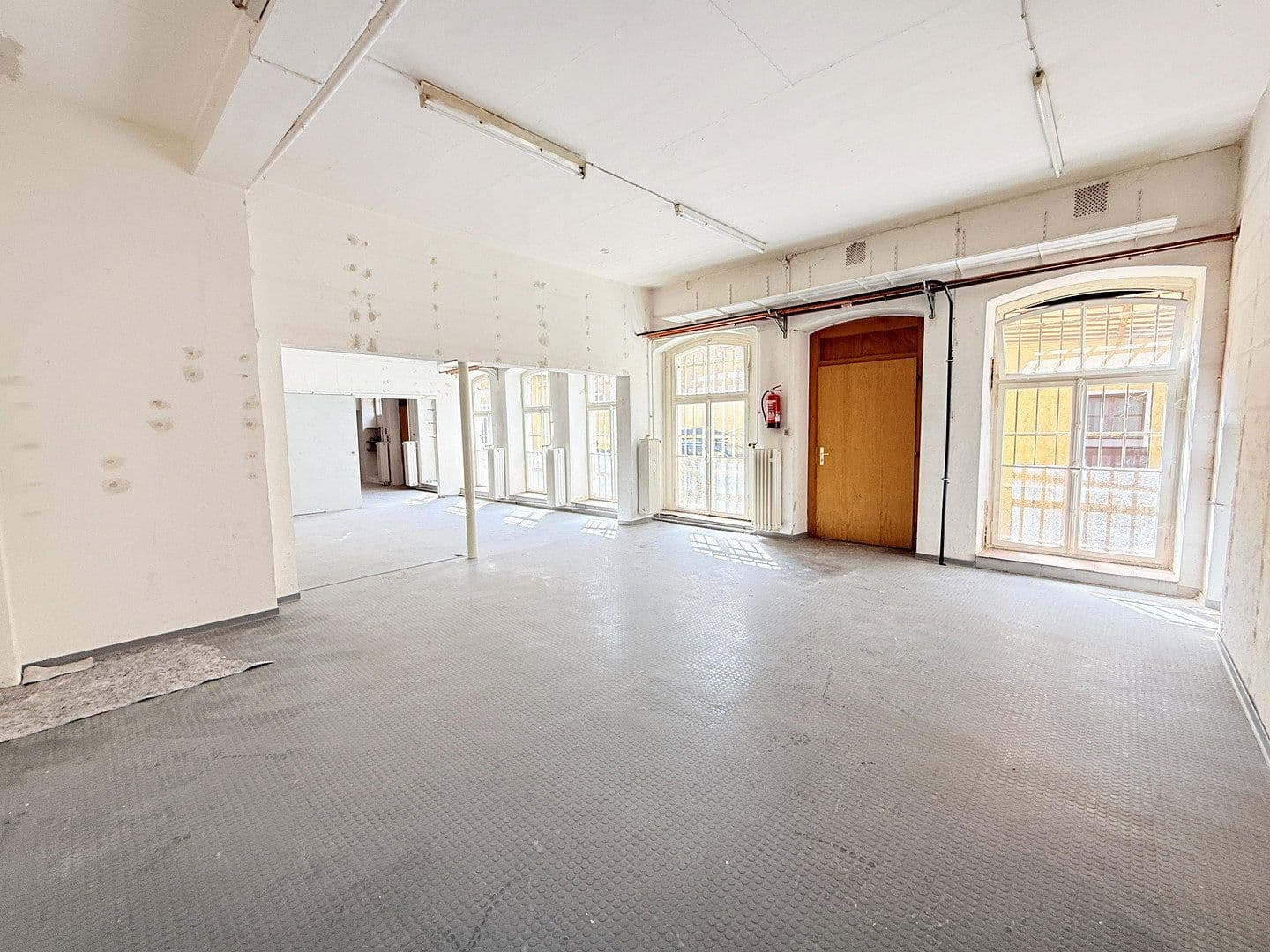 Pronájem kanceláře 275 m², Schmittstr. 56, Bingen am Rhein, Porýní-Falc Pronájem kanceláře 275 m², Schmittstr. 56, Bingen am Rhein, Porýní-Falc