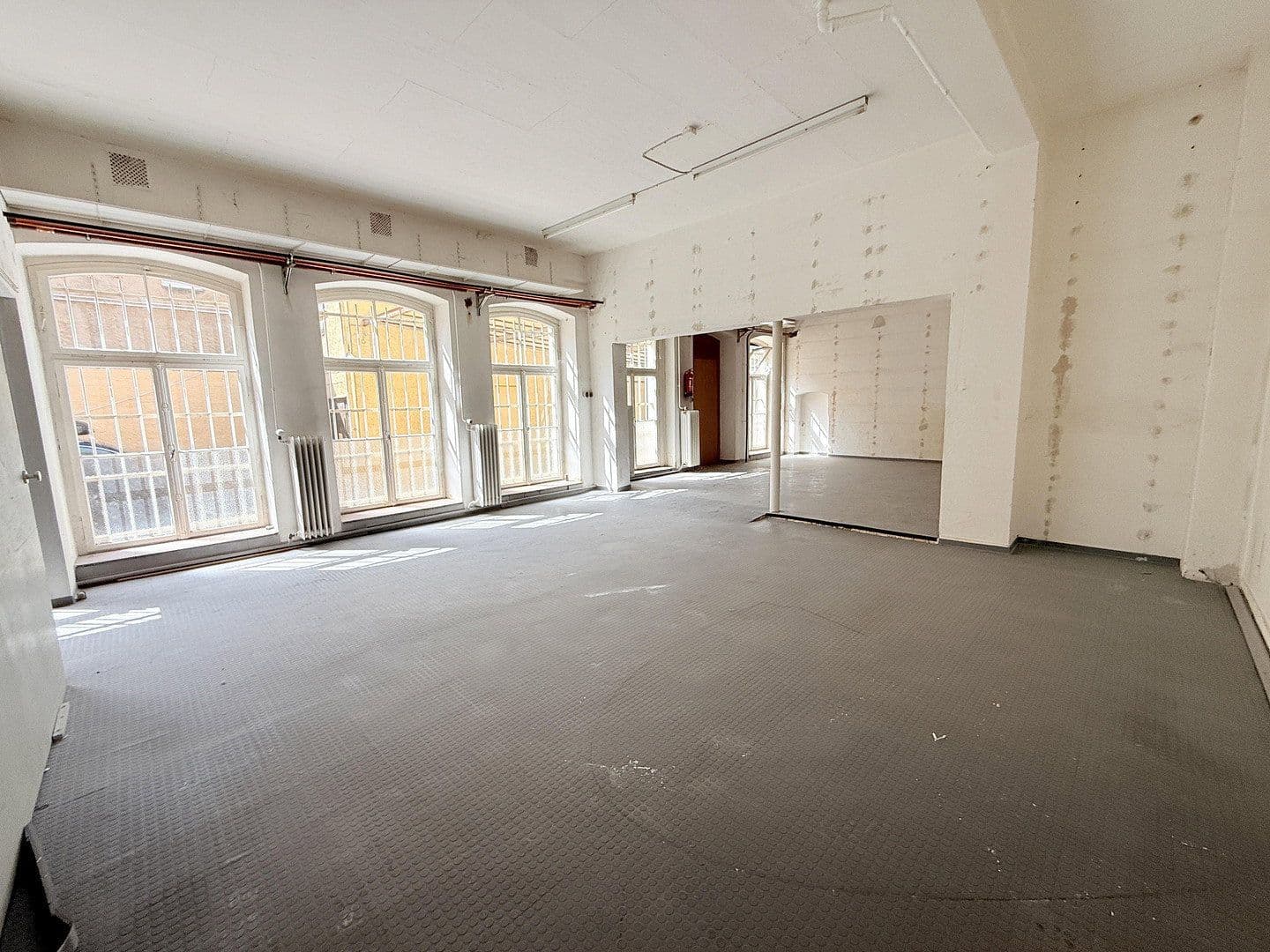 Pronájem kanceláře 275 m², Schmittstr. 56, Bingen am Rhein, Porýní-Falc Pronájem kanceláře 275 m², Schmittstr. 56, Bingen am Rhein, Porýní-Falc