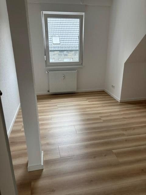 Pronájem bytu 4+1 140 m², Ennepetal, Severní Porýní-Vestfálsko Pronájem bytu 4+1 140 m², Ennepetal, Severní Porýní-Vestfálsko