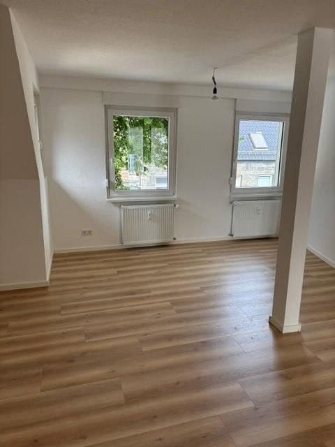 Pronájem bytu 4+1 140 m², Ennepetal, Severní Porýní-Vestfálsko Pronájem bytu 4+1 140 m², Ennepetal, Severní Porýní-Vestfálsko