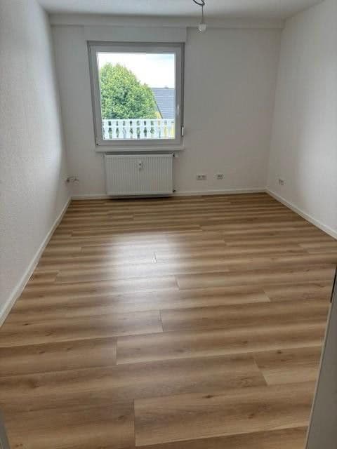 Pronájem bytu 4+1 140 m², Ennepetal, Severní Porýní-Vestfálsko Pronájem bytu 4+1 140 m², Ennepetal, Severní Porýní-Vestfálsko