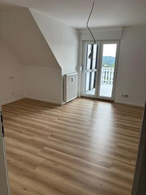Pronájem bytu 4+1 140 m², Ennepetal, Severní Porýní-Vestfálsko Pronájem bytu 4+1 140 m², Ennepetal, Severní Porýní-Vestfálsko