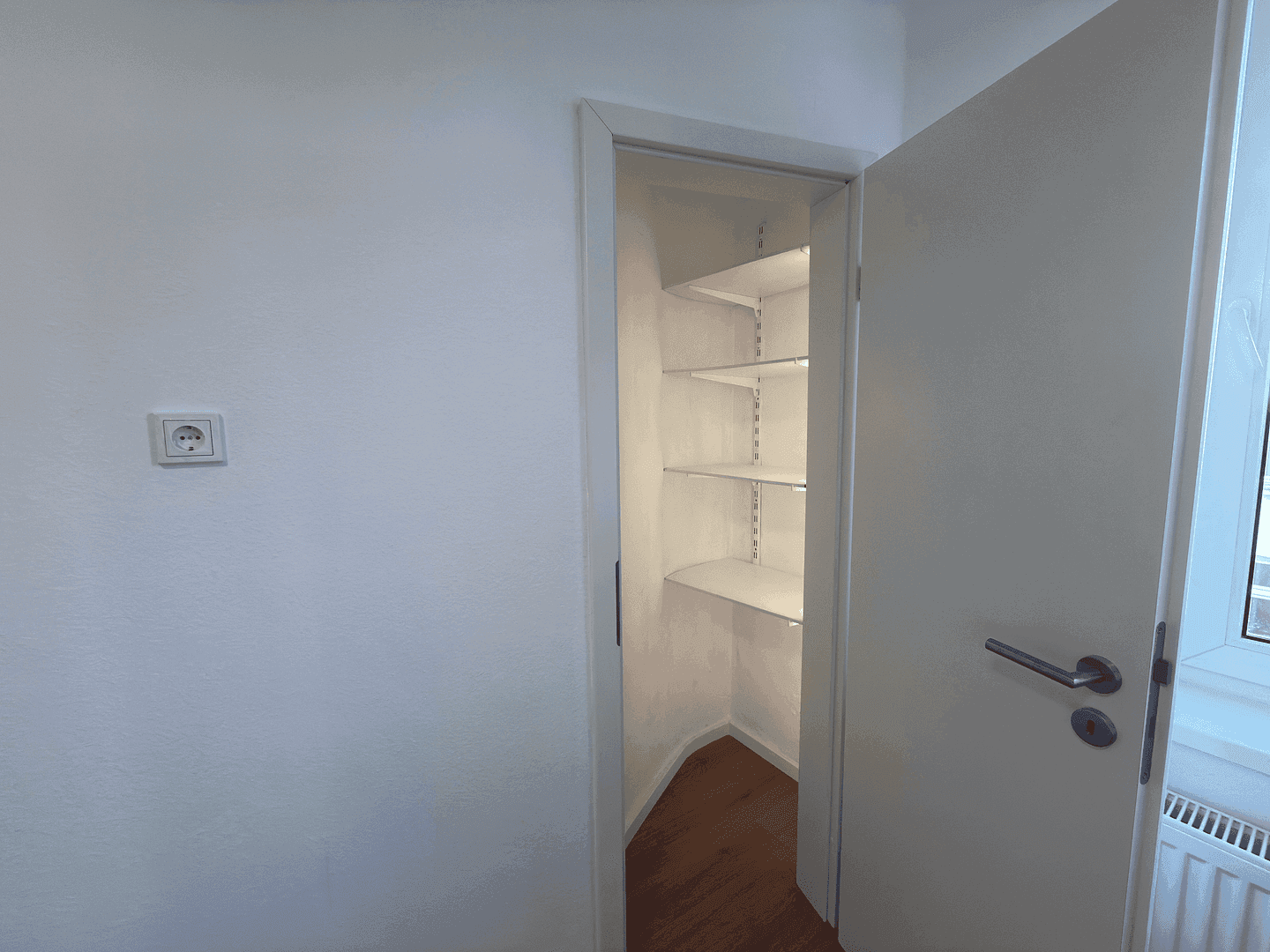 Prodej bytu 2+1 56 m², Wiesbaden, Hessen Prodej bytu 2+1 56 m², Wiesbaden, Hessen