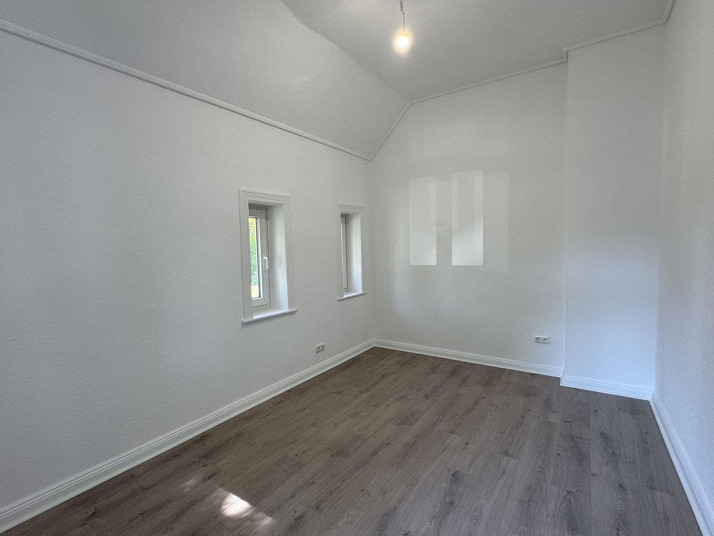 Pronájem bytu 4+1 96 m², Friedhofstraße 10, Hamburg, Hamburg Pronájem bytu 4+1 96 m², Friedhofstraße 10, Hamburg, Hamburg