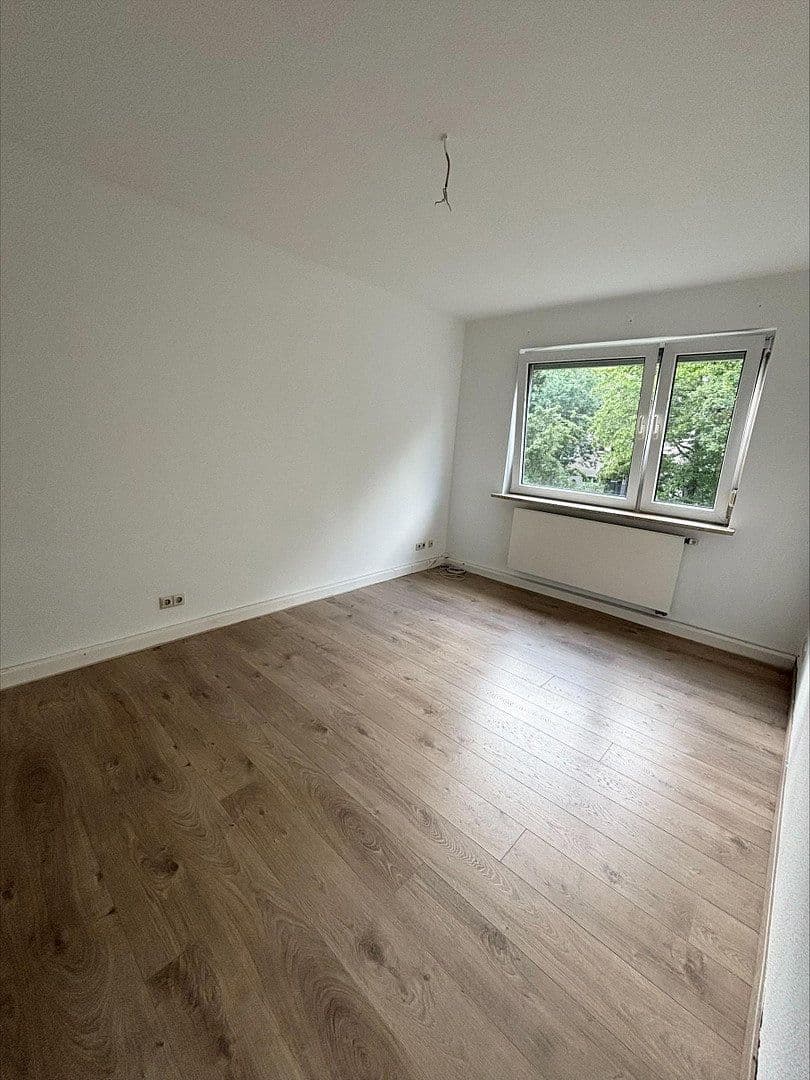 Pronájem bytu 3+1 64 m², Stuttgart, Bádensko-Württembersko Pronájem bytu 3+1 64 m², Stuttgart, Bádensko-Württembersko