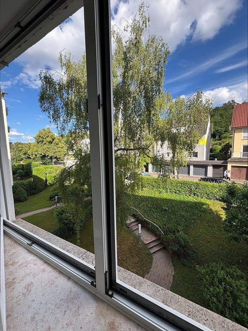 Pronájem bytu 3+1 64 m², Stuttgart, Bádensko-Württembersko Pronájem bytu 3+1 64 m², Stuttgart, Bádensko-Württembersko