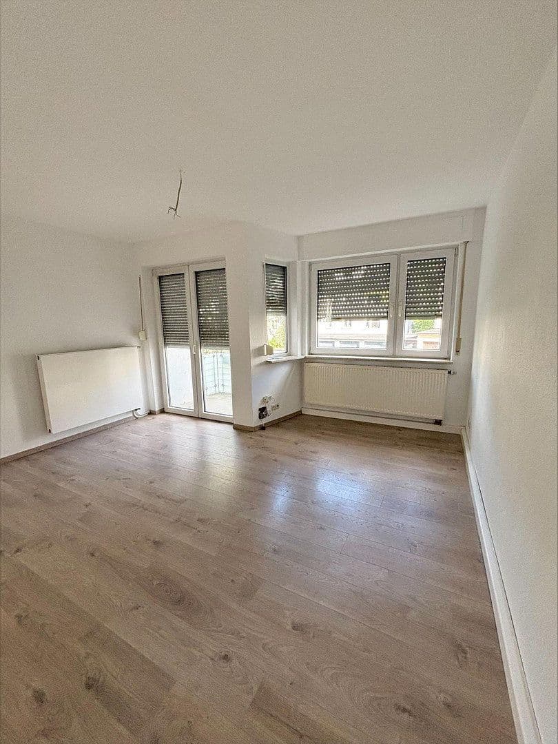 Pronájem bytu 3+1 64 m², Stuttgart, Bádensko-Württembersko Pronájem bytu 3+1 64 m², Stuttgart, Bádensko-Württembersko
