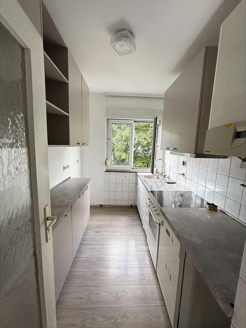 Pronájem bytu 3+1 64 m², Stuttgart, Bádensko-Württembersko Pronájem bytu 3+1 64 m², Stuttgart, Bádensko-Württembersko